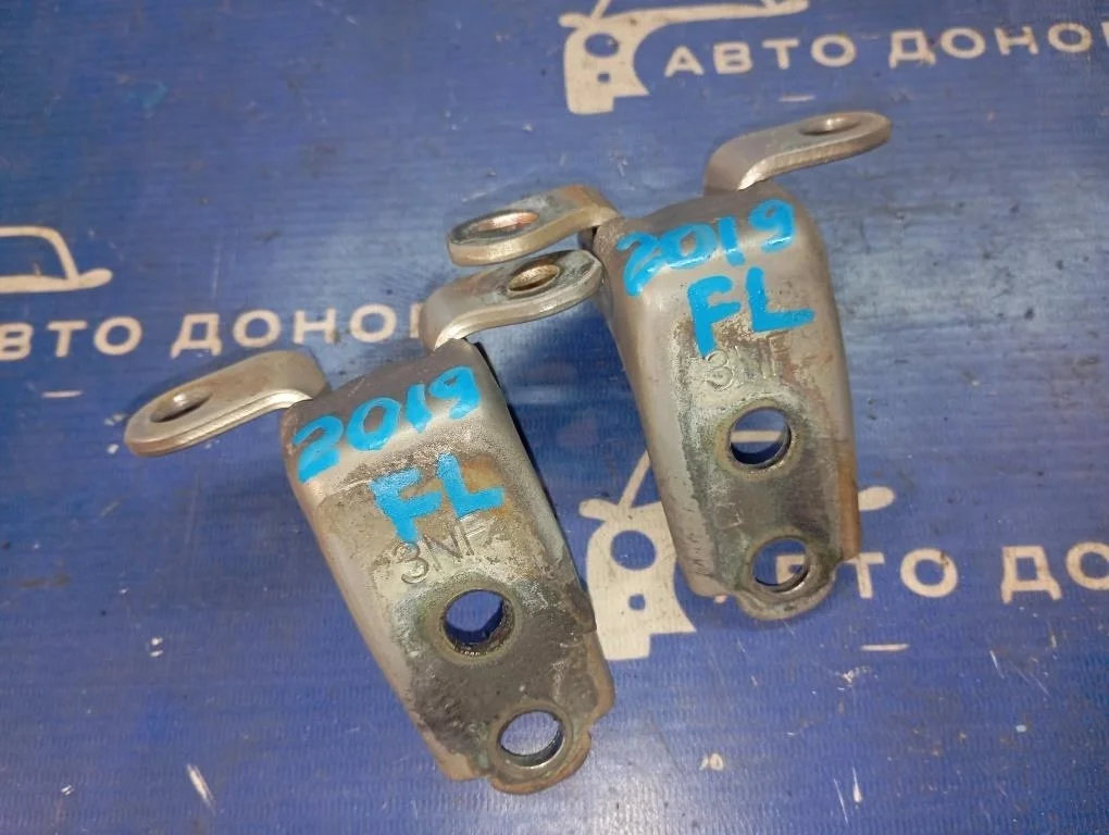 петли двери HONDA STREAM RN1 D17A