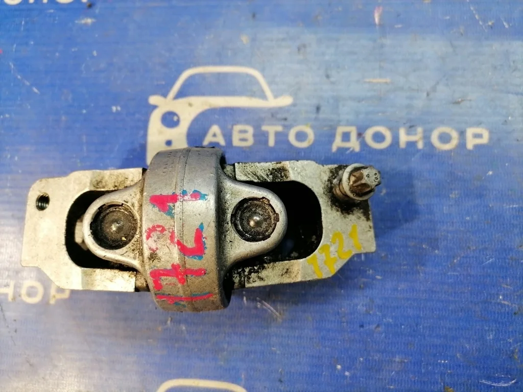 рулевой карданчик BMW X3 E83 -