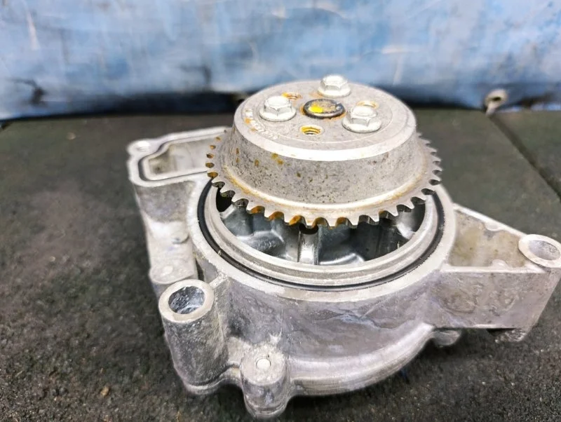 Насос водянной помпа Opel Antara 2011 12630084 2.4 A24XF