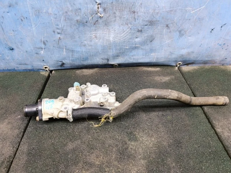 Корпус термостата Peugeot 206 2008 1336P9 1.4 KFV