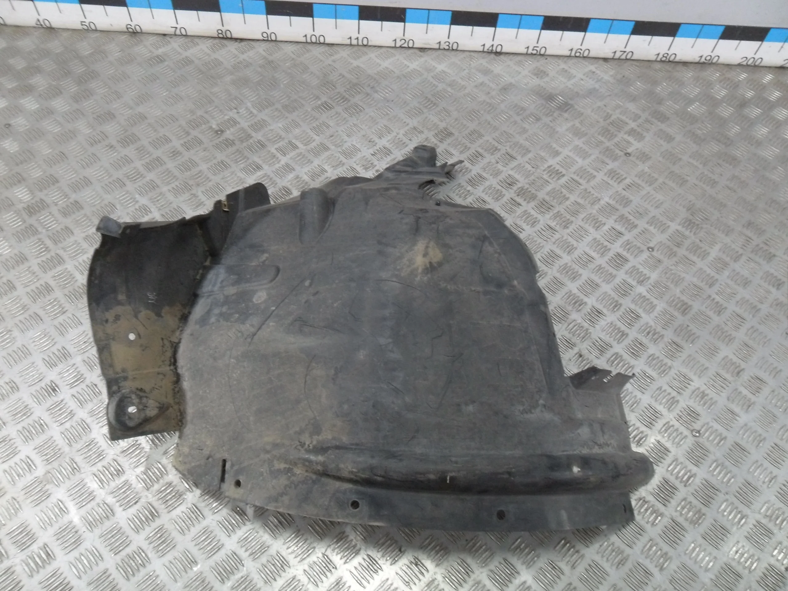 [Б/У] Подкрылок передний правый задняя часть X6 E71 [Код: 00360031 ]