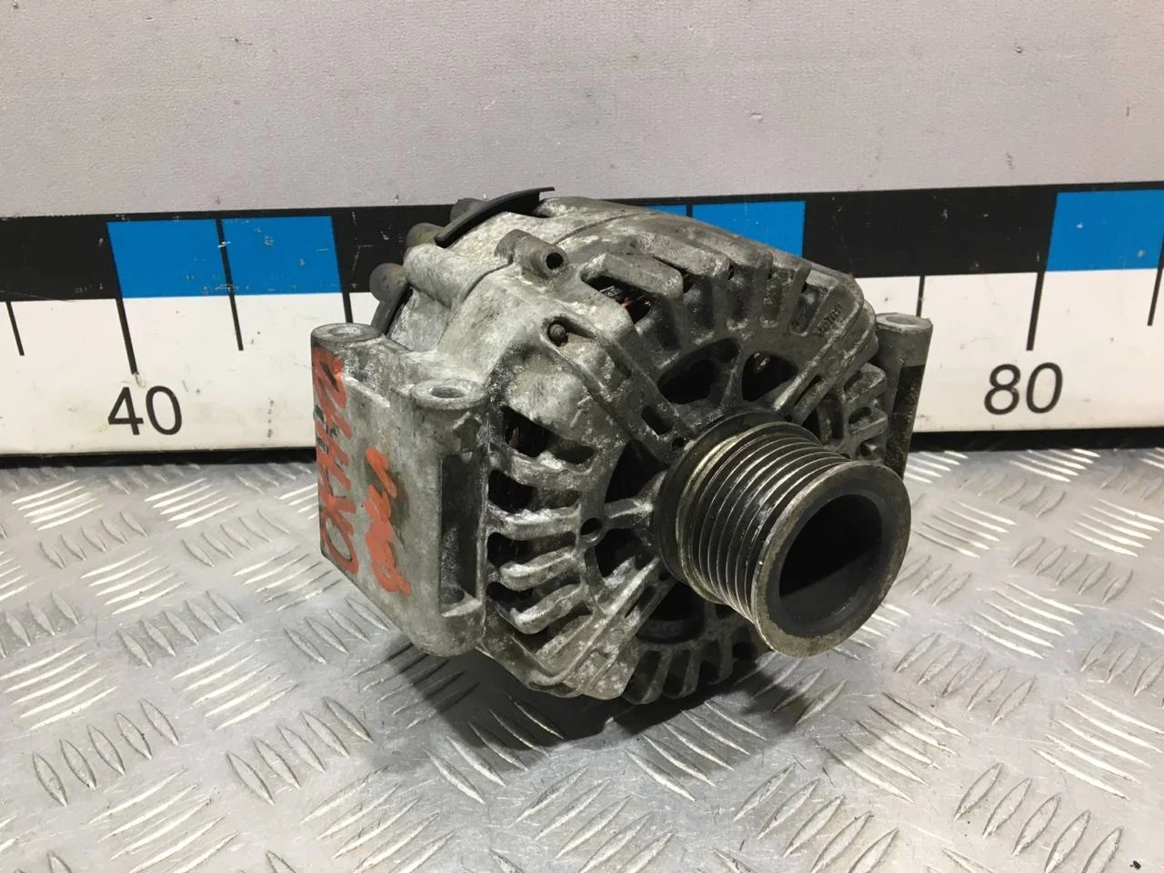 [Б/У] Генератор 250A 14V - (Состояние: сломан корпус фишки) [Незначительные дефекты] [Код: 00672035 ]