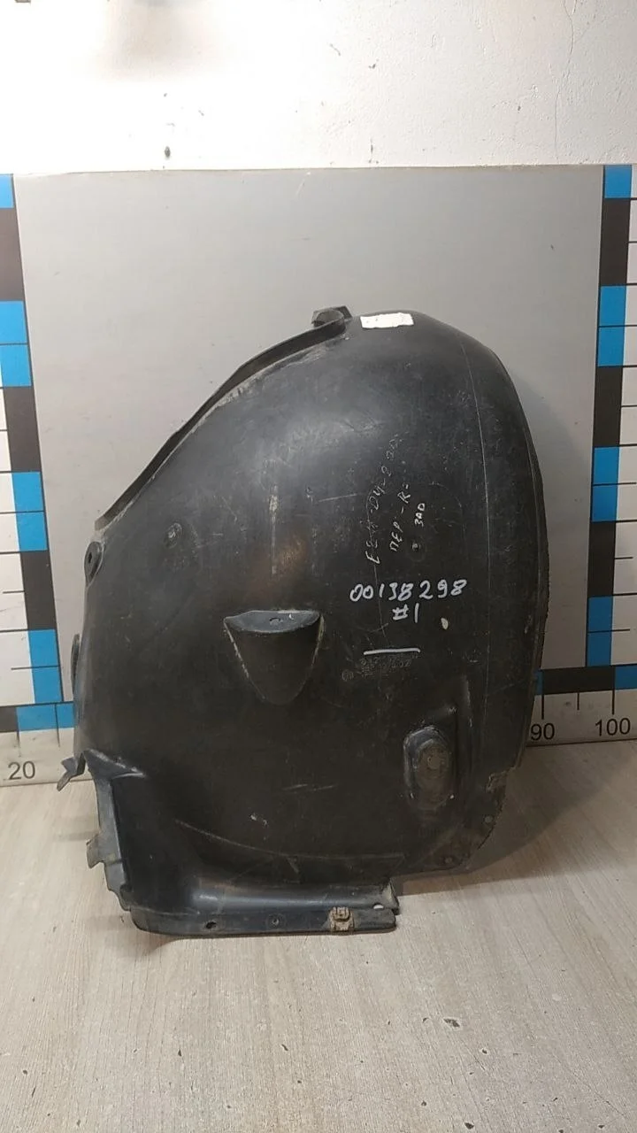 [Б/У] Подкрылок передний правый задняя часть W211 - (Состояние: Отличное) [ХОРОШЕЕ] [Код: 00314000 ]