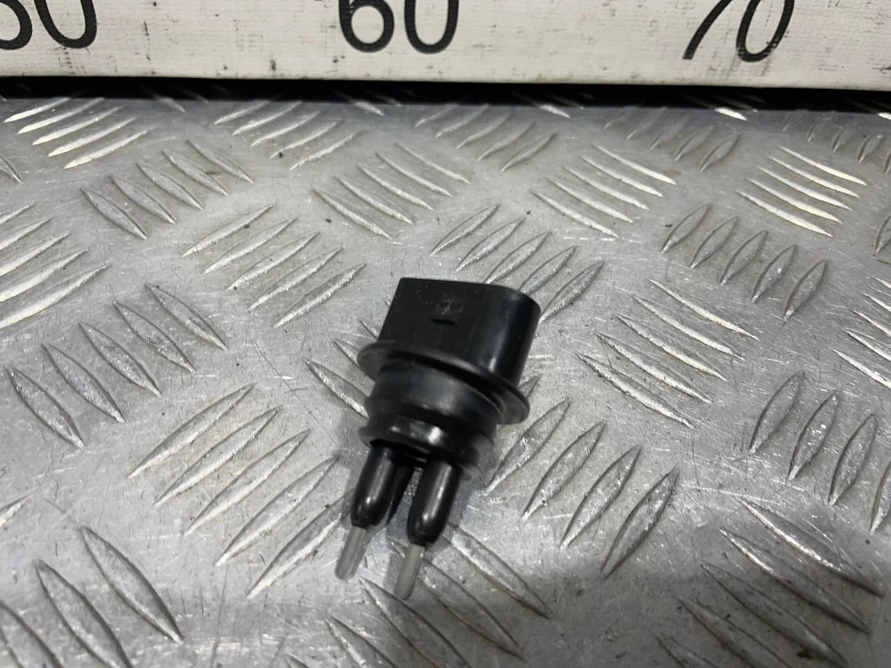 [Б/У] Датчик уровня жидкости в бачок омывателя [Код: 00672230 ]