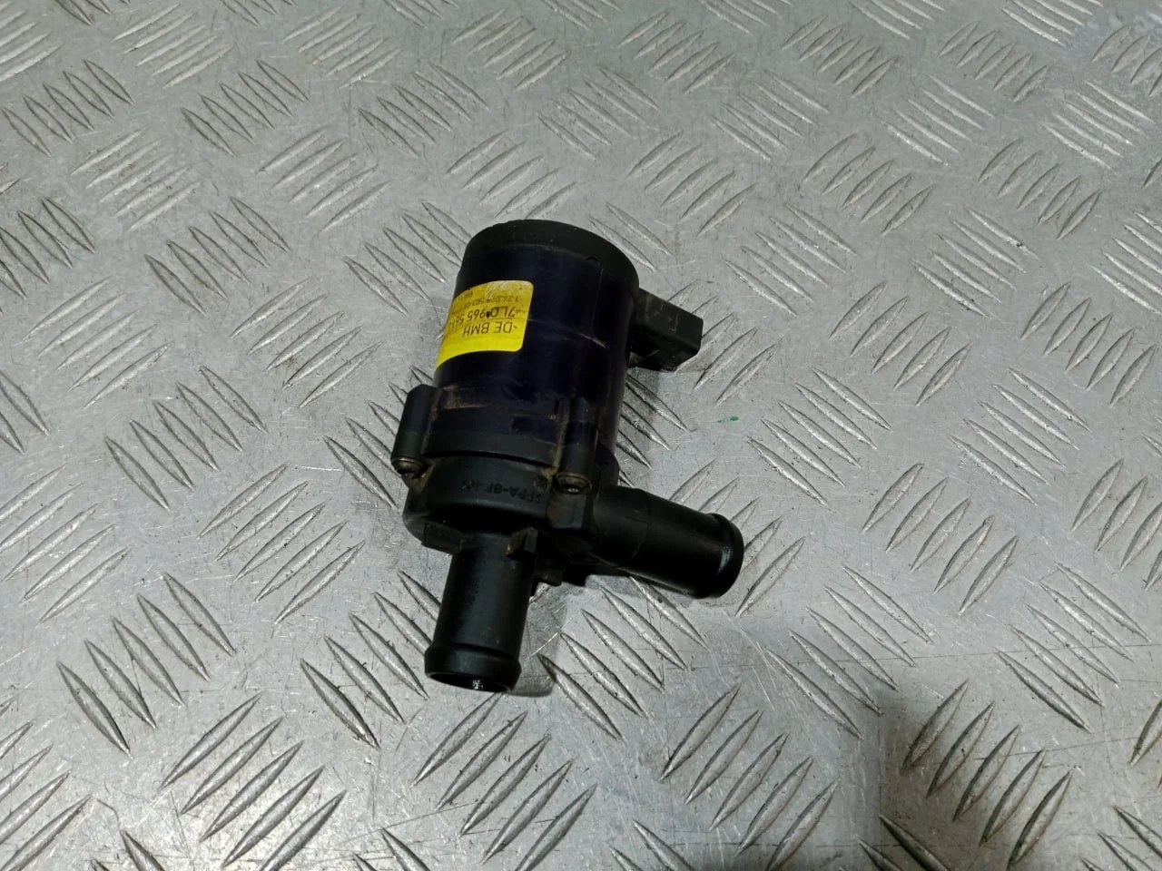 [Б/У] Дополнительный насос ОЖ (помпа) [Код: 00669057 ]