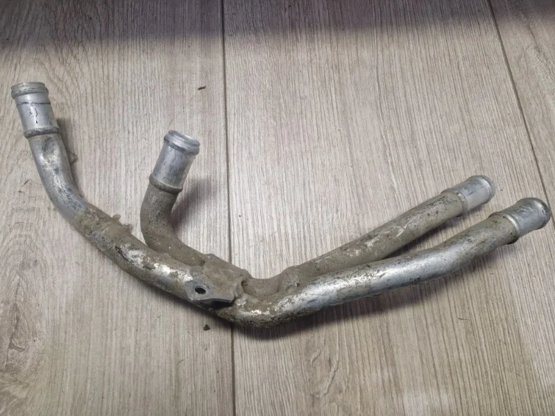 Трубопровод системы охлаждения Audi Q7 2007-2015 4L