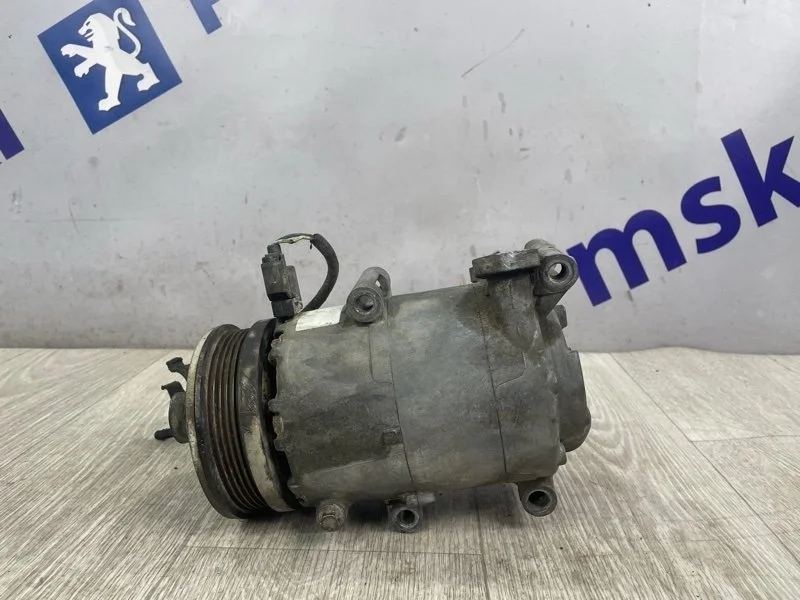 Компрессор кондиционера FORD FOCUS 2 2009