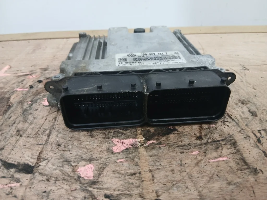 Блок управления двигателем Volkswagen Touareg NF