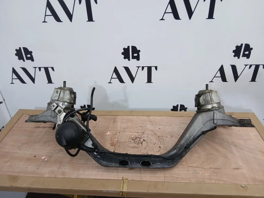 Балка двигателя Volkswagen Touareg NF CJM CJMA