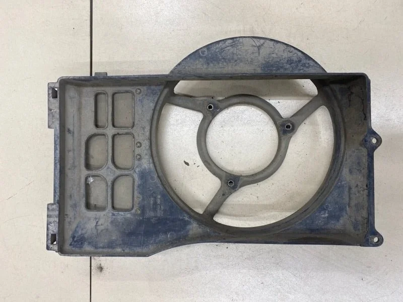 Диффузор вентилятора Audi 100 C4