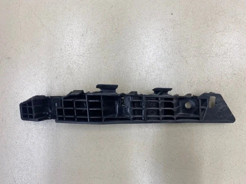 Кронштейн бампера передний правый Kia Sportage 3