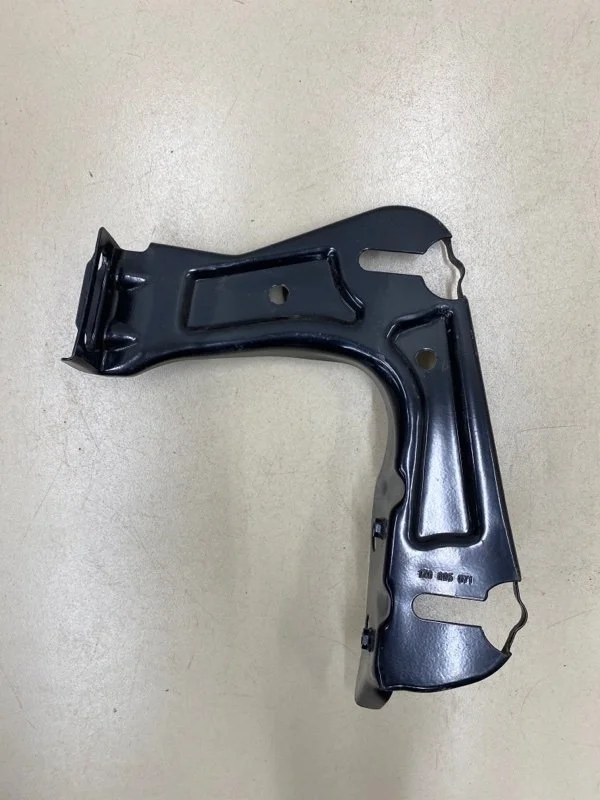 Кронштейн фары левый Skoda Octavia A5 1Z