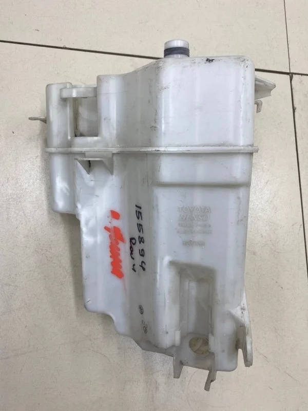 Бачок омывателя Toyota RAV4 CA40