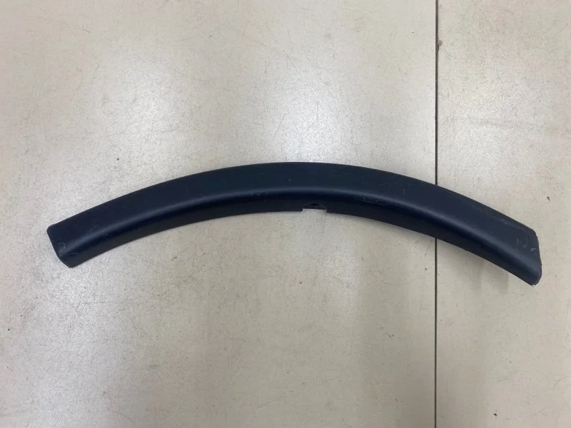 Накладка бампера передняя левая Mitsubishi