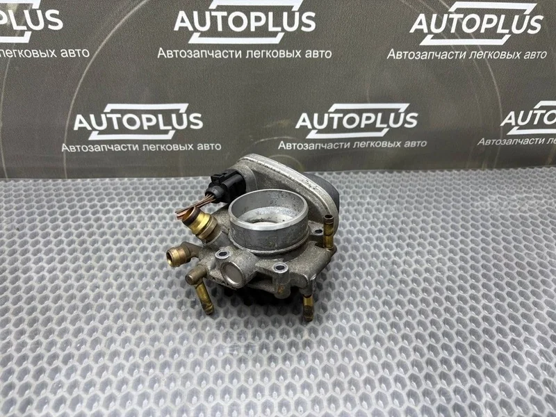 Дроссельная заслонка Opel Zafira B 2012 55560398 КОМПАКТВЭН 1.6 Z16XER