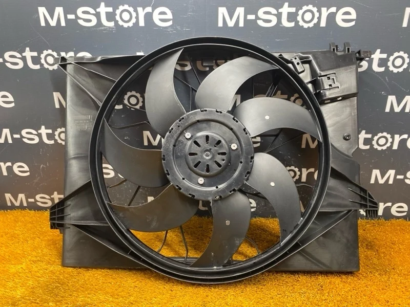 Вентилятор радиатора Mercedes-Benz S-Class 2008 A2215000993 W221 273.961