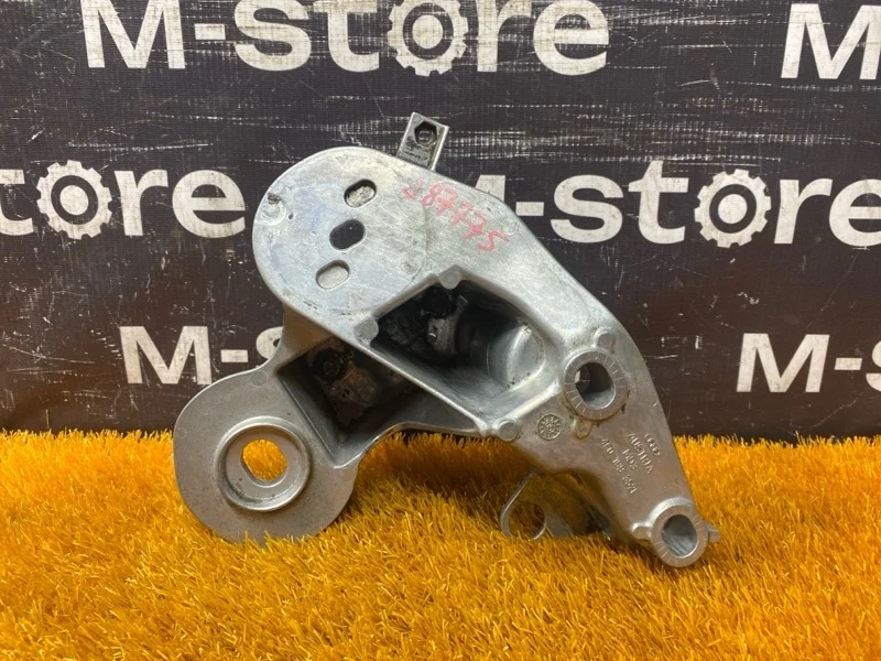 Кронштейн подушки двигателя Audi A6 2005 4F0199352E C6/4F BDW, правый