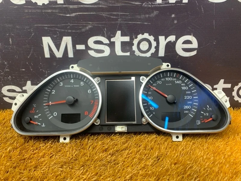 Щиток приборов Audi Q7 2008 4L0920930S 4L BAR