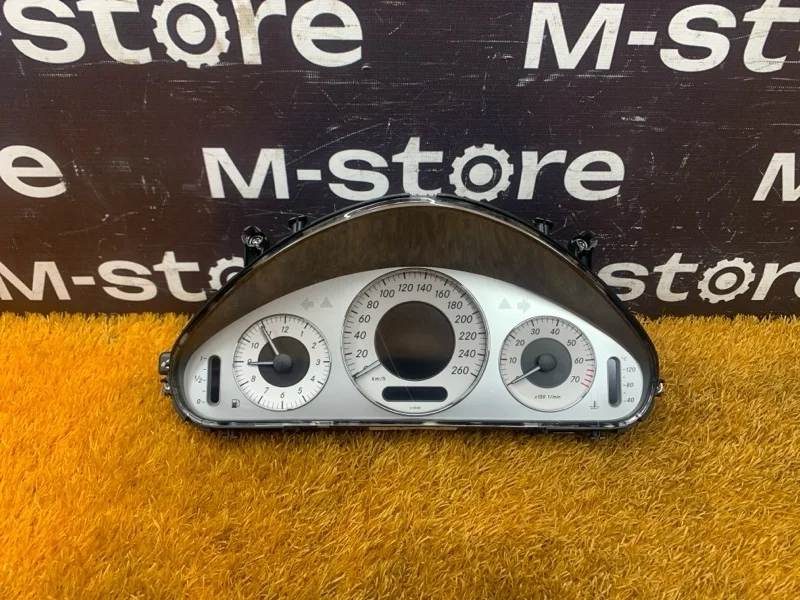 Щиток приборов Mercedes-Benz E-Class 2005 A2115401748 W211 272.964