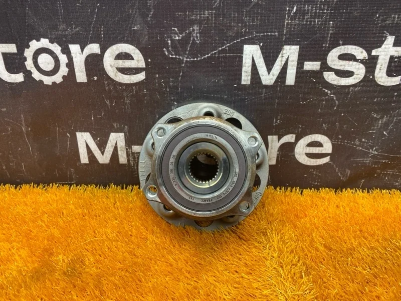 Ступица Mercedes-Benz C-Class 2014 A2303560000 W205 274.920, задняя левая