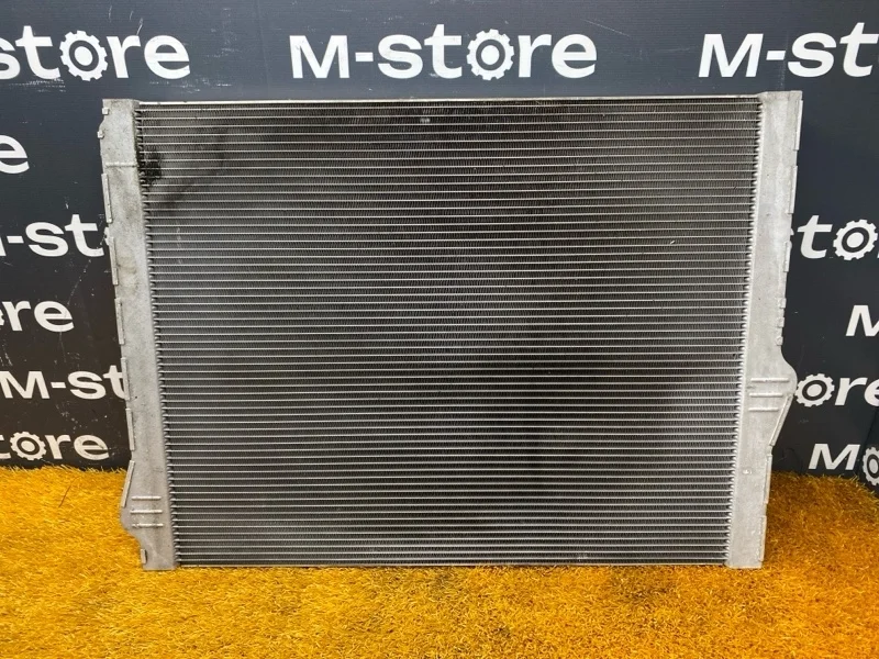 Радиатор ДВС Bmw 7-Series 2009 17117570093 F02 N63B44A