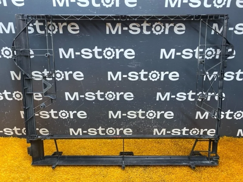 Рамка радиатора Volkswagen Touareg 2011 7P0121201F 7P CGRA