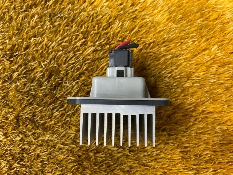 Регулятор отопителя Land Rover Discovery 2005 PCE500010 L319 406PN