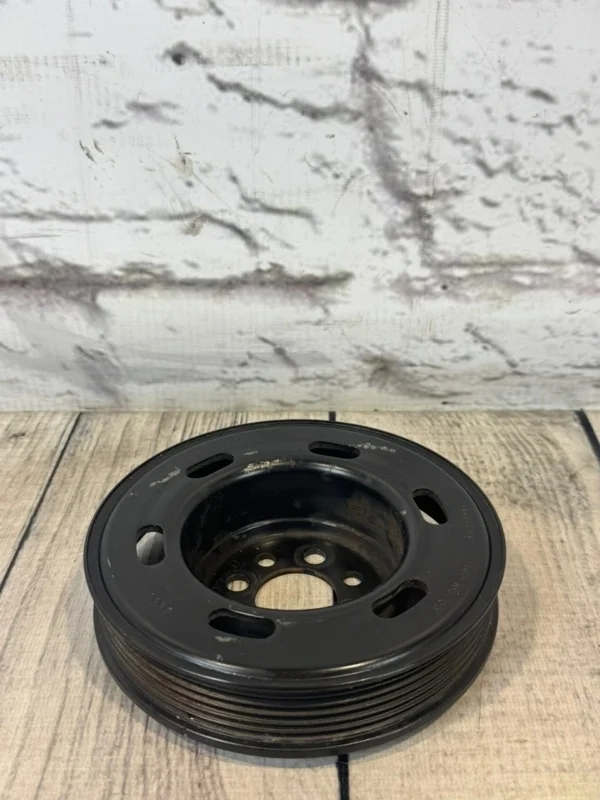 Шкив коленвала Skoda Octavia 2009 A5