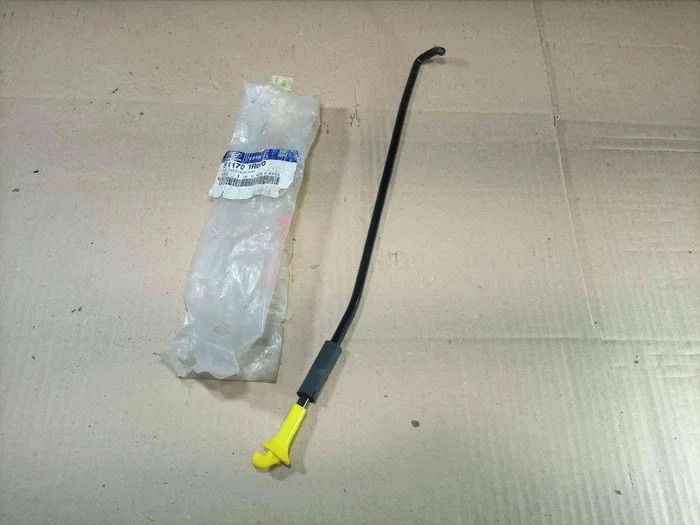 Упор капота Hyundai Solaris I (2010—2014)