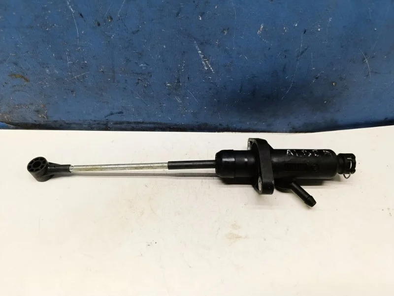 Главный цилиндр сцепления Fiat Albea 2011 55196183 178 1.4 350 A1.000