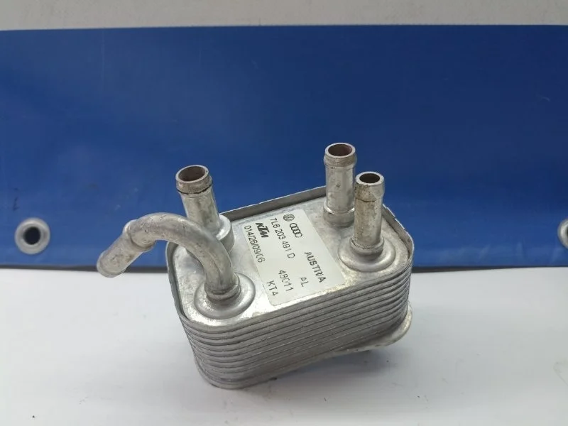 Радиатор топливный Audi Q7 2005-2015 7L6203491D 4L