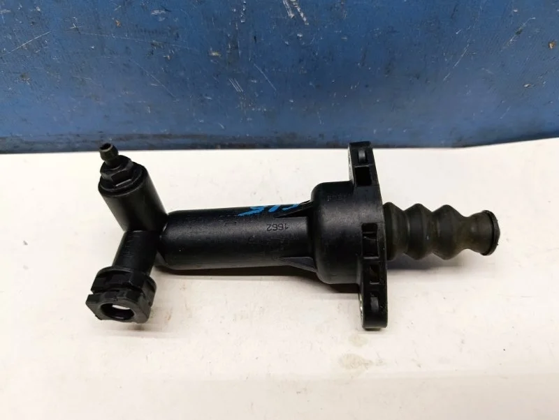 Рабочий цилиндр сцепления Volkswagen Golf 6 2012 5Q0721261 1.4 CAXA