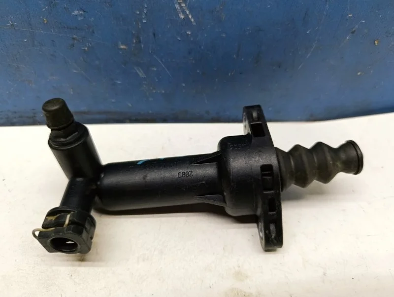 Рабочий цилиндр сцепления Volkswagen Polo 2011 5Q0721261 1.6 CFN