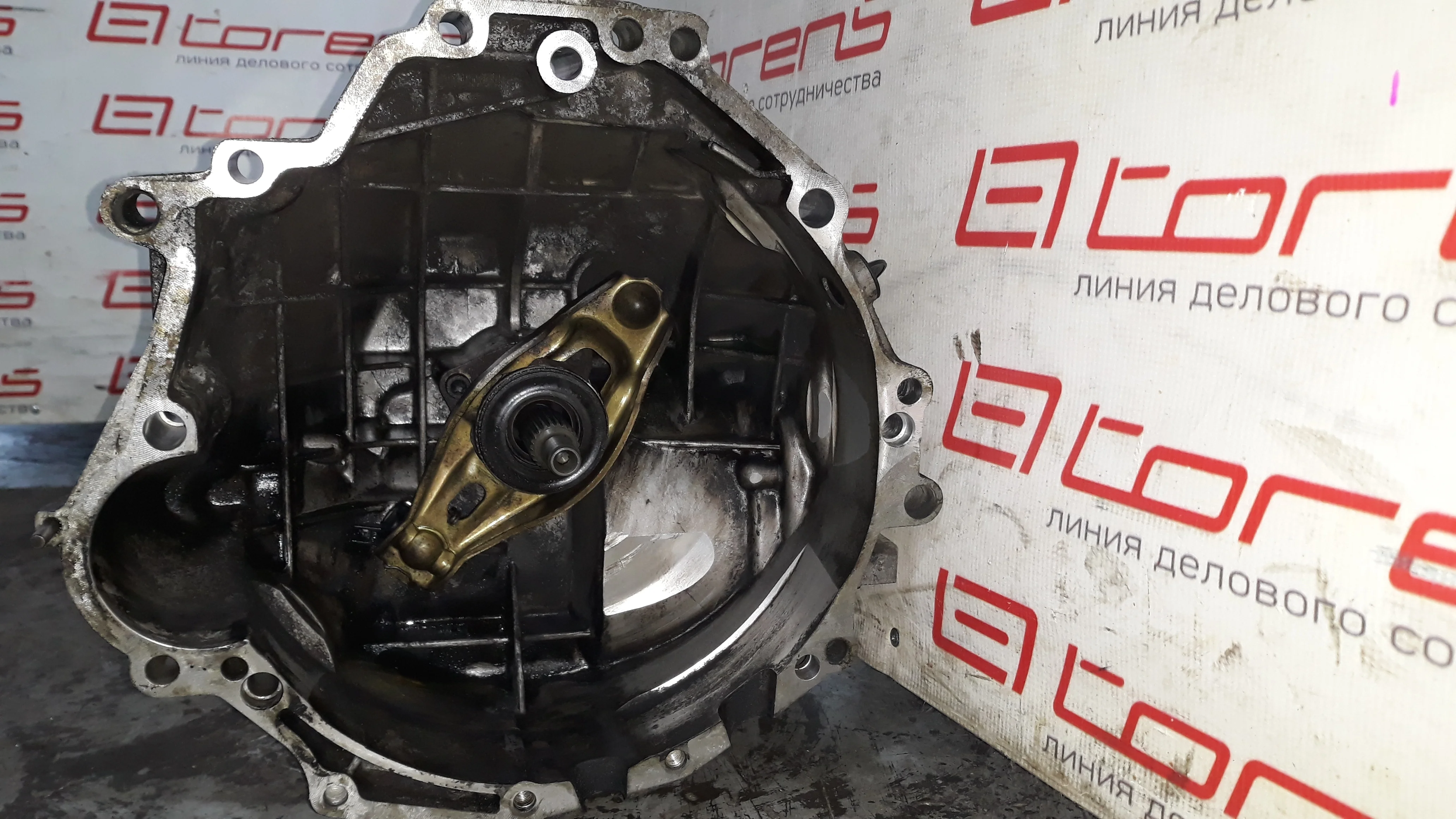 МКПП AUDI A4 BWT uT3303893