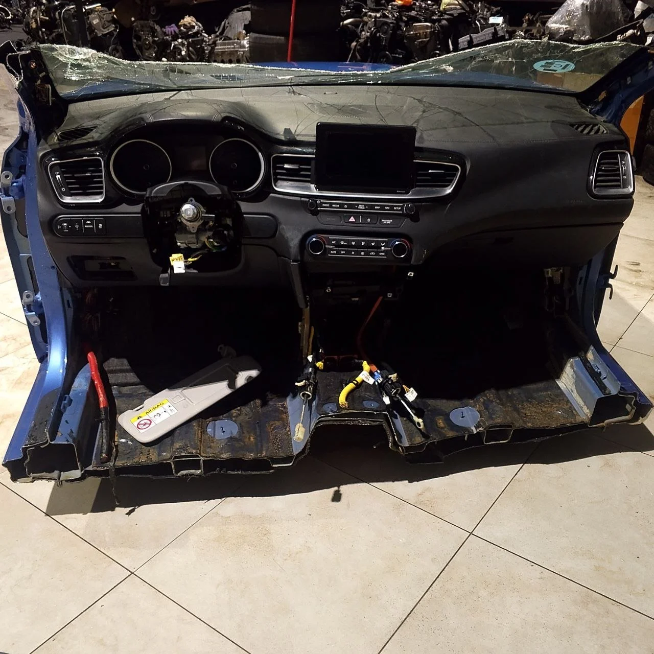 Продажа Kia Ceed 1.4 (100Hp) (G4LC) FWD MT по запчастям