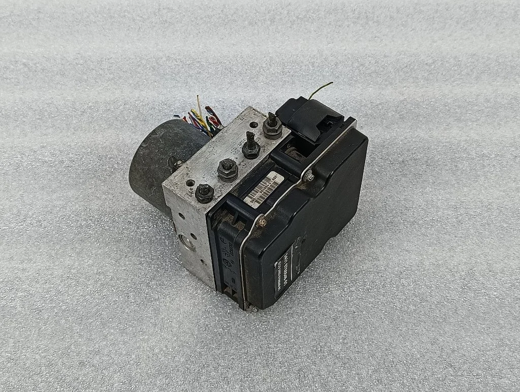 Блок abs BMW 5 E60