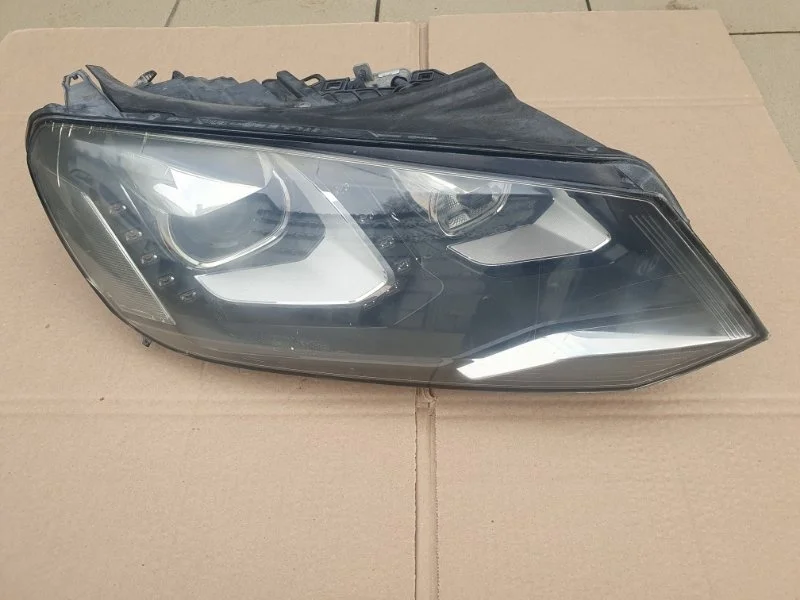 Фара Volkswagen Touareg 2010-2014 NF