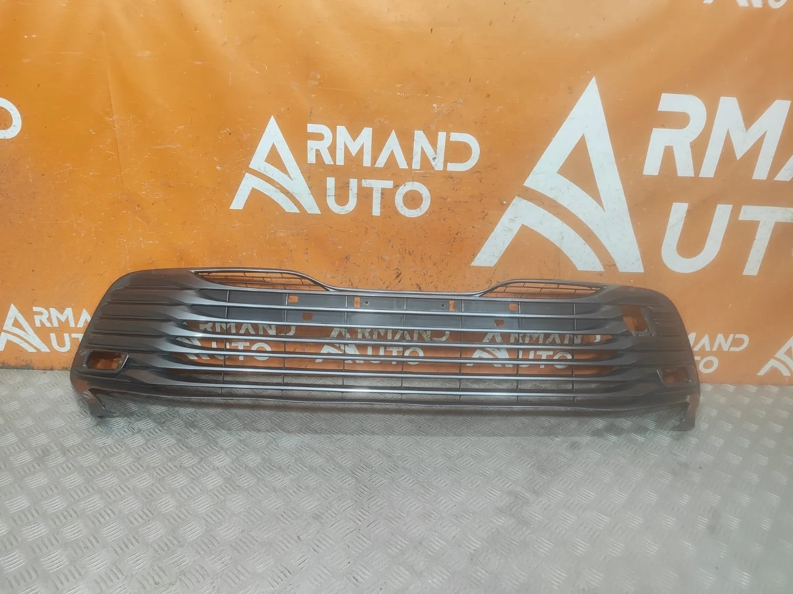 Решетка бампера Toyota Camry 2017-2021 8 XV70