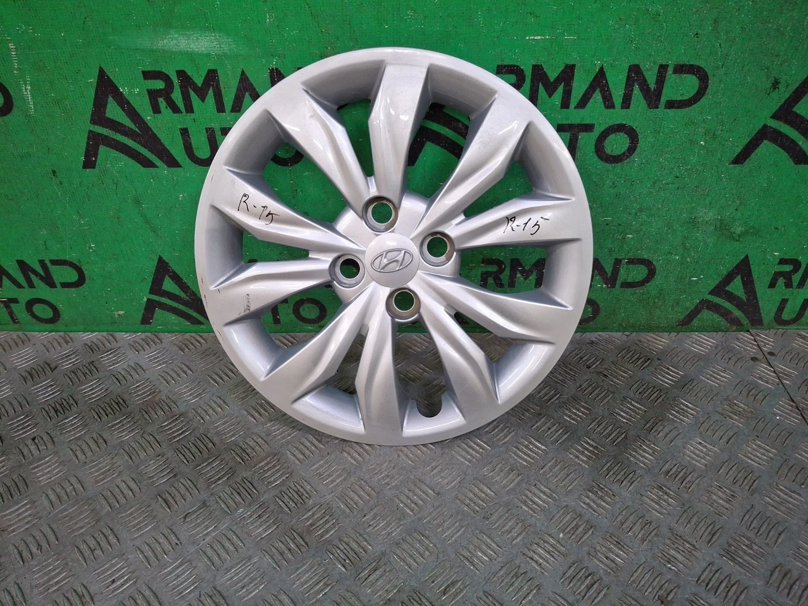 Колпак Hyundai Solaris 2