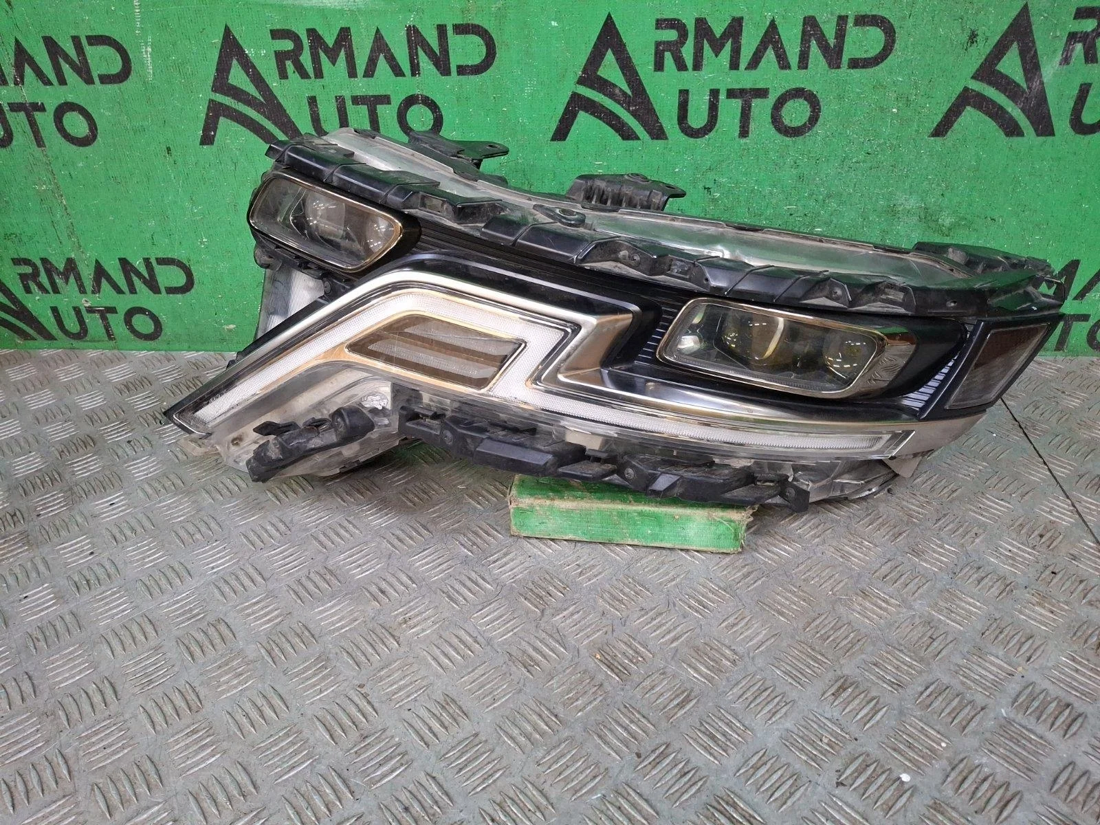 Фара KIA Carnival 2020-нв 4