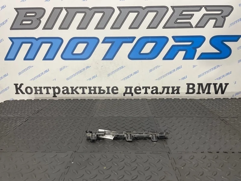 Кронштейн крыла BMW 550iX 2014 51777184776 F10 N63B44B, передний правый