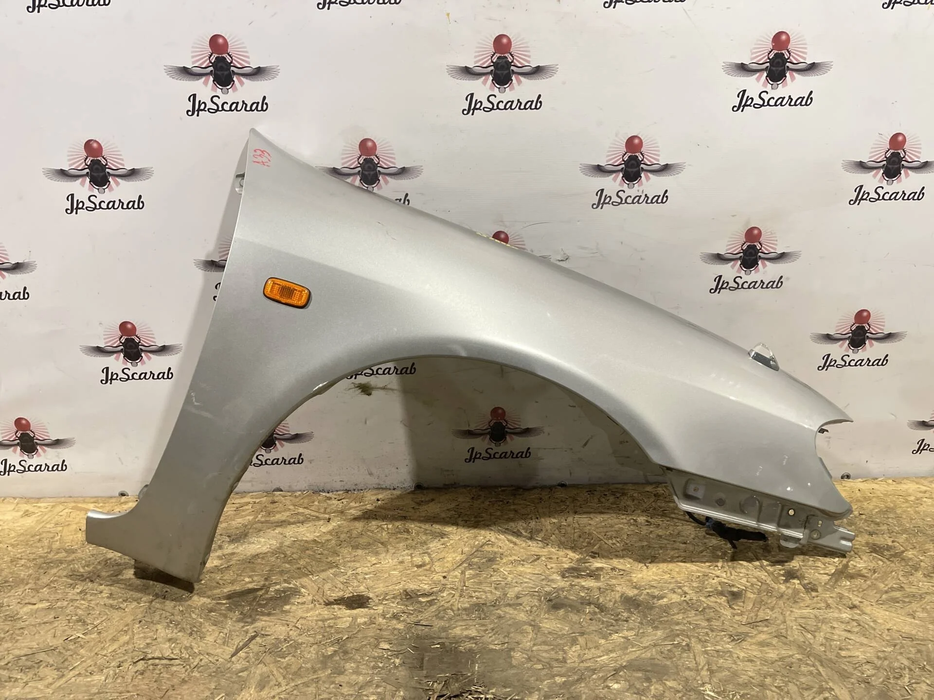 Крыло переднее правое Nissan Maxima A33