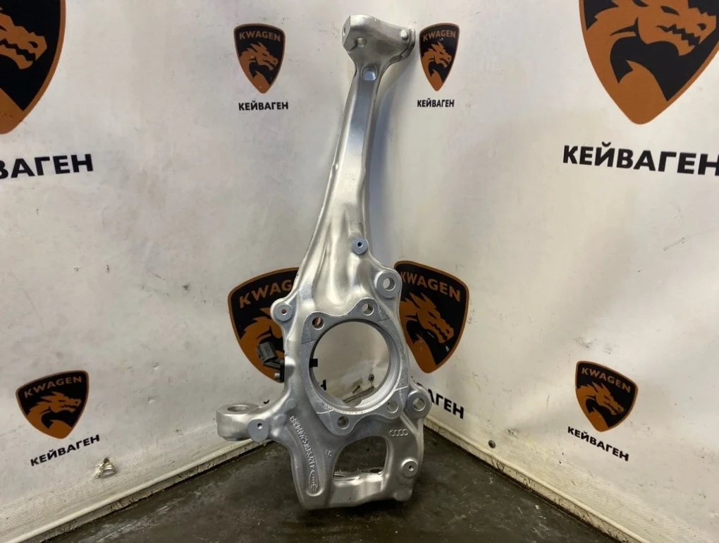 Кулак поворотный Audi Q5 2013 8R