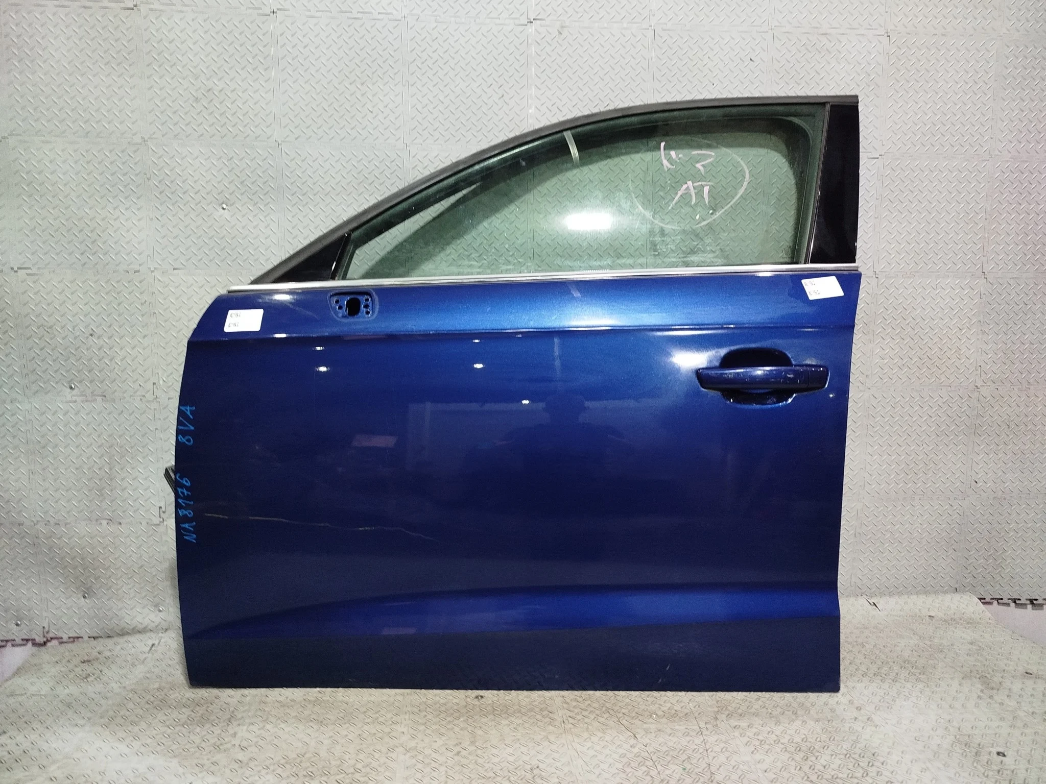 ДВЕРЬ AUDI 8V4831051B ПЕРЕД ЛЕВО синий, X5Q NA8176