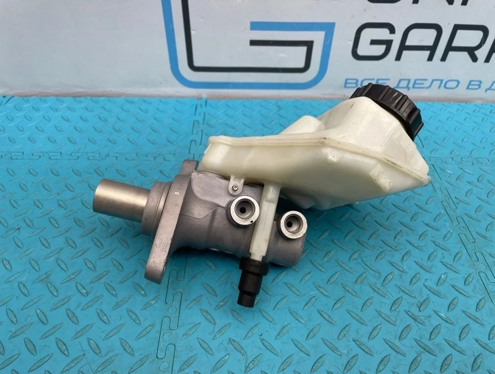 Цилиндр тормозной главный Volvo V60 2011 36010082 FW B4164T 1.6