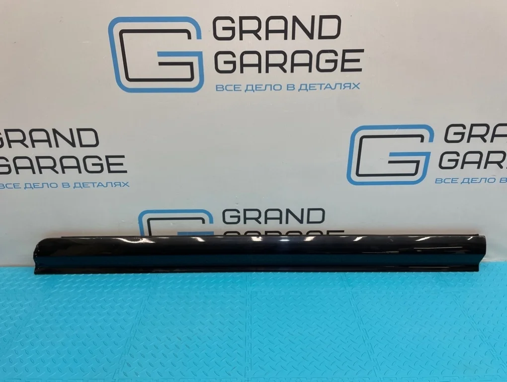 Молдинг двери Audi A8 2005 4E0853960C D3 BFM 4.2, передний правый