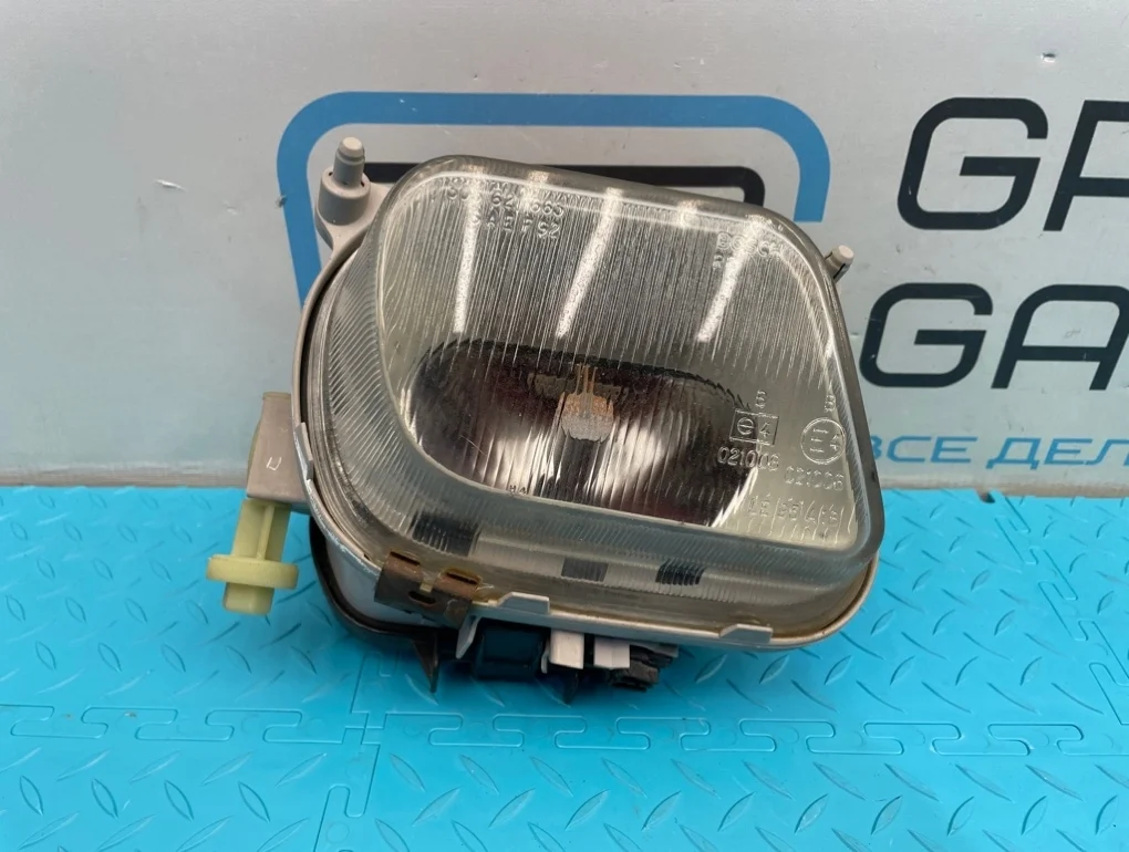 Фара противотуманная Mercedes-Benz E-Class 1999 A2108200256 W210 112.941 3.2, передняя правая