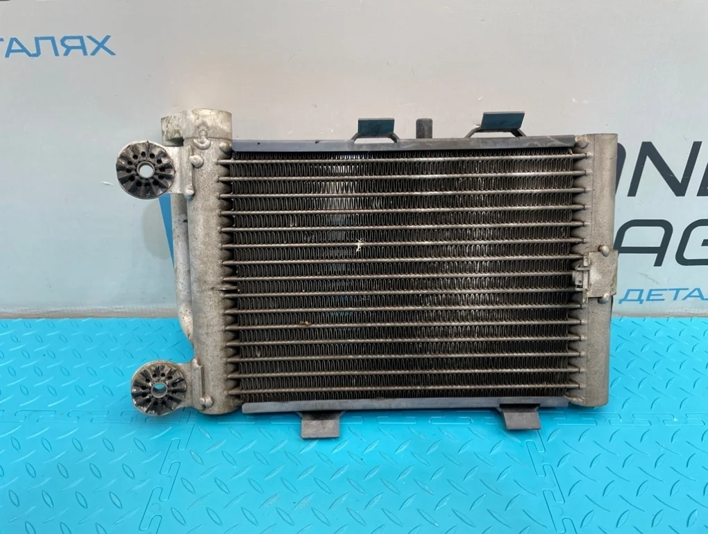 Радиатор масляный Bmw X3 2007 17213448627 E83 N52B25A 2.5