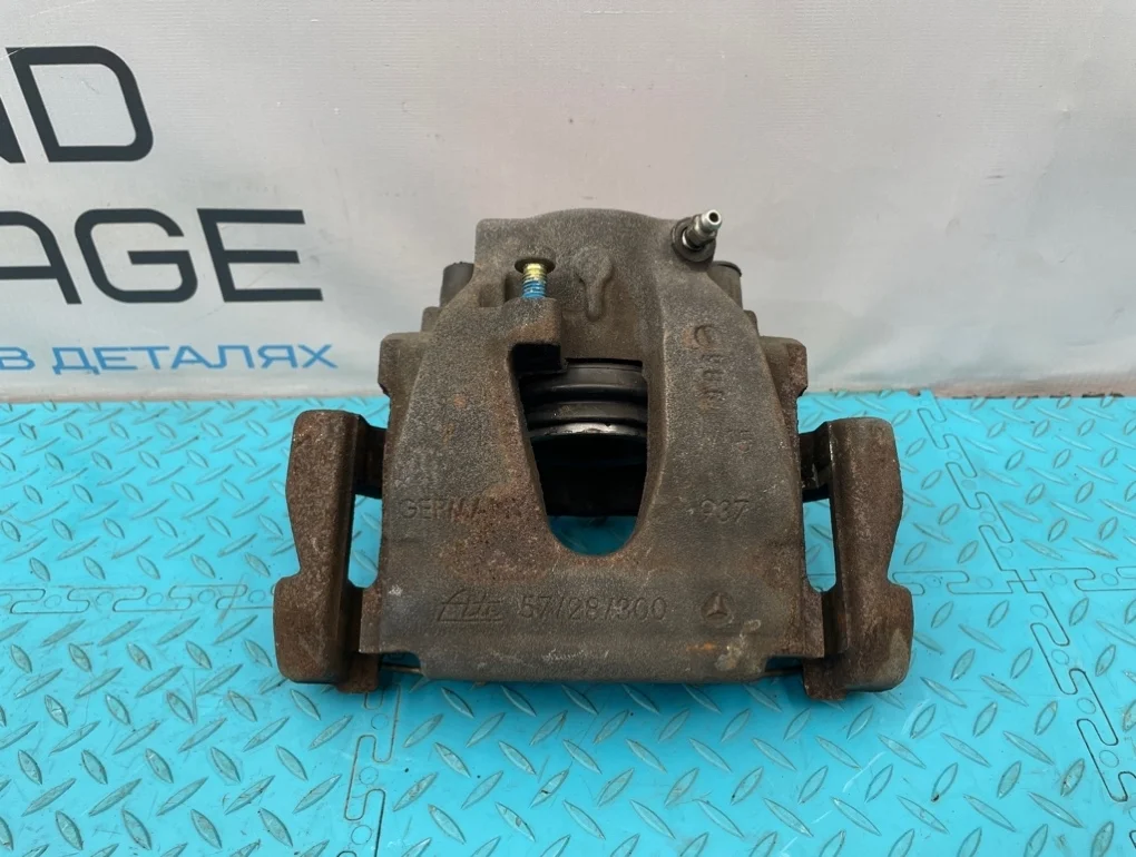 Суппорт Mercedes-Benz E-Class 1999 A0014203183 W210 112.941 3.2, передний левый