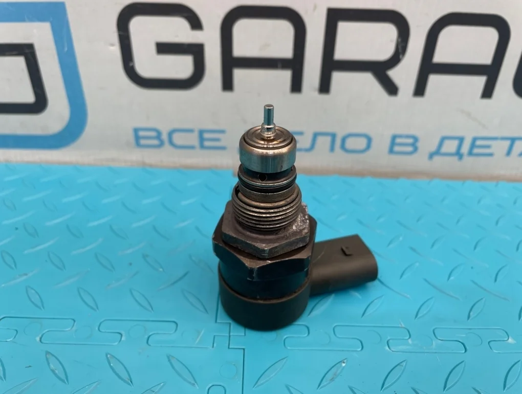 Регулятор давления топлива Mercedes-Benz Ml-Class 2006 A6110780449 W164 642.940 3.0